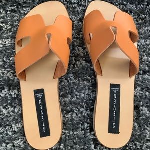New Steven by Steve Madden Slides Sz 7